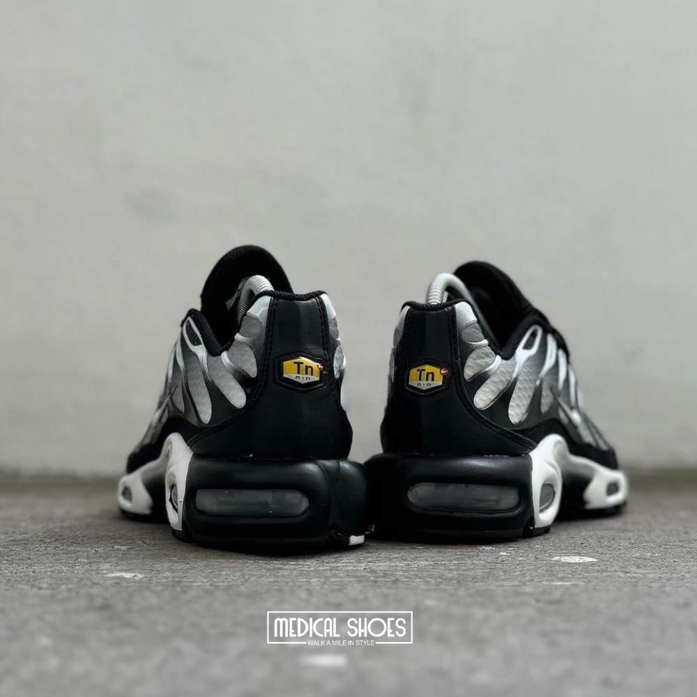 Nike TN Air Max Plus Black Metallic Silver 3