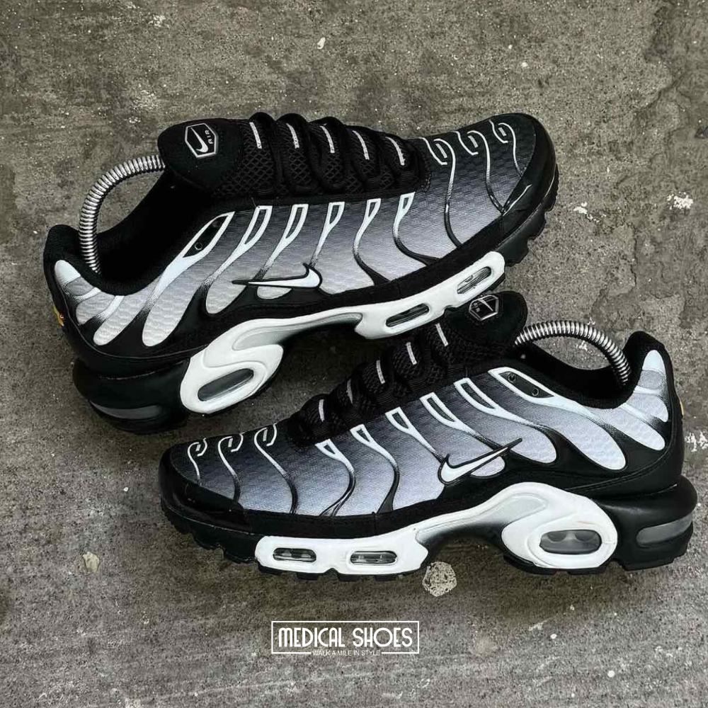 Nike TN Air Max Plus Black Metallic Silver 4